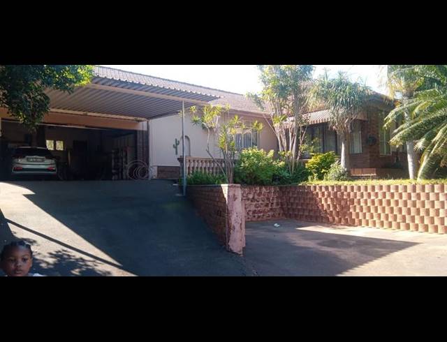 3 BEDROOM HOUSE FOR SALE IN MONTCLAIR